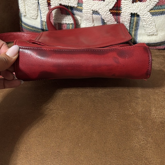 Beautiful Fossil Red Leather Saddle Envelope Crossbody - Picture 9 of 15